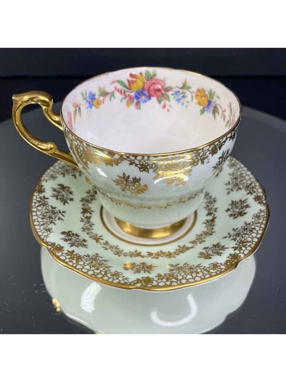 Vtg. Paragon Tea Cup & Saucer Fine Bone China Scalloped Edge Floral Pattern UK